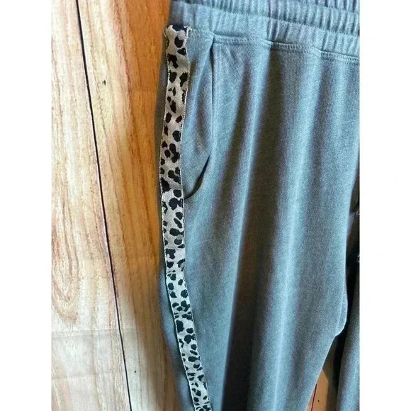 Sundry Leopard Trim Trouser Sweatpants Green Gray Color Size 3 L - Picture 4 of 8